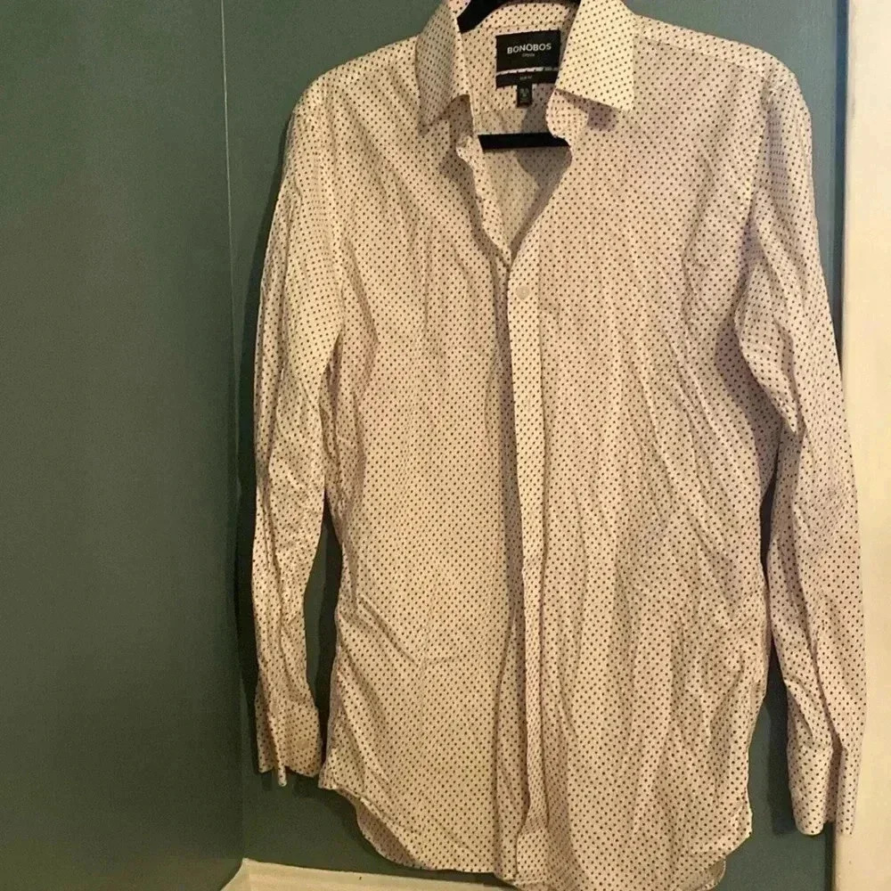Bonobos Strech slim fit men’s button down shirt - with purple polka dots -34